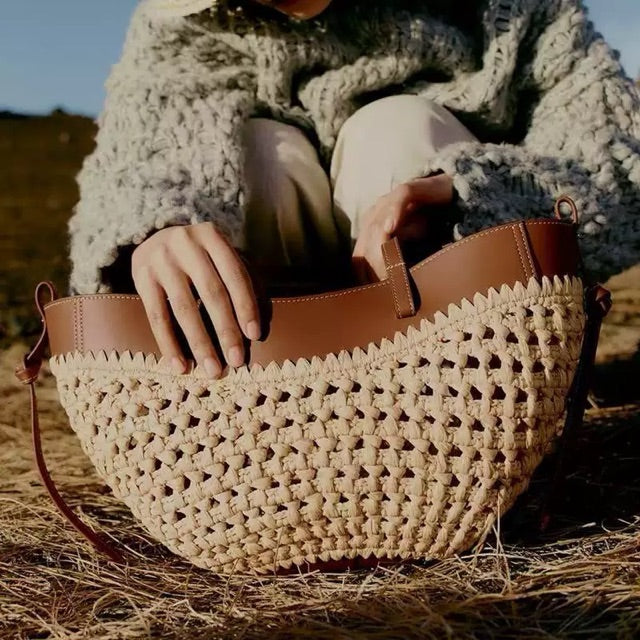 Woven Raffia & Leather Shoulder Bag – Summer Edition
