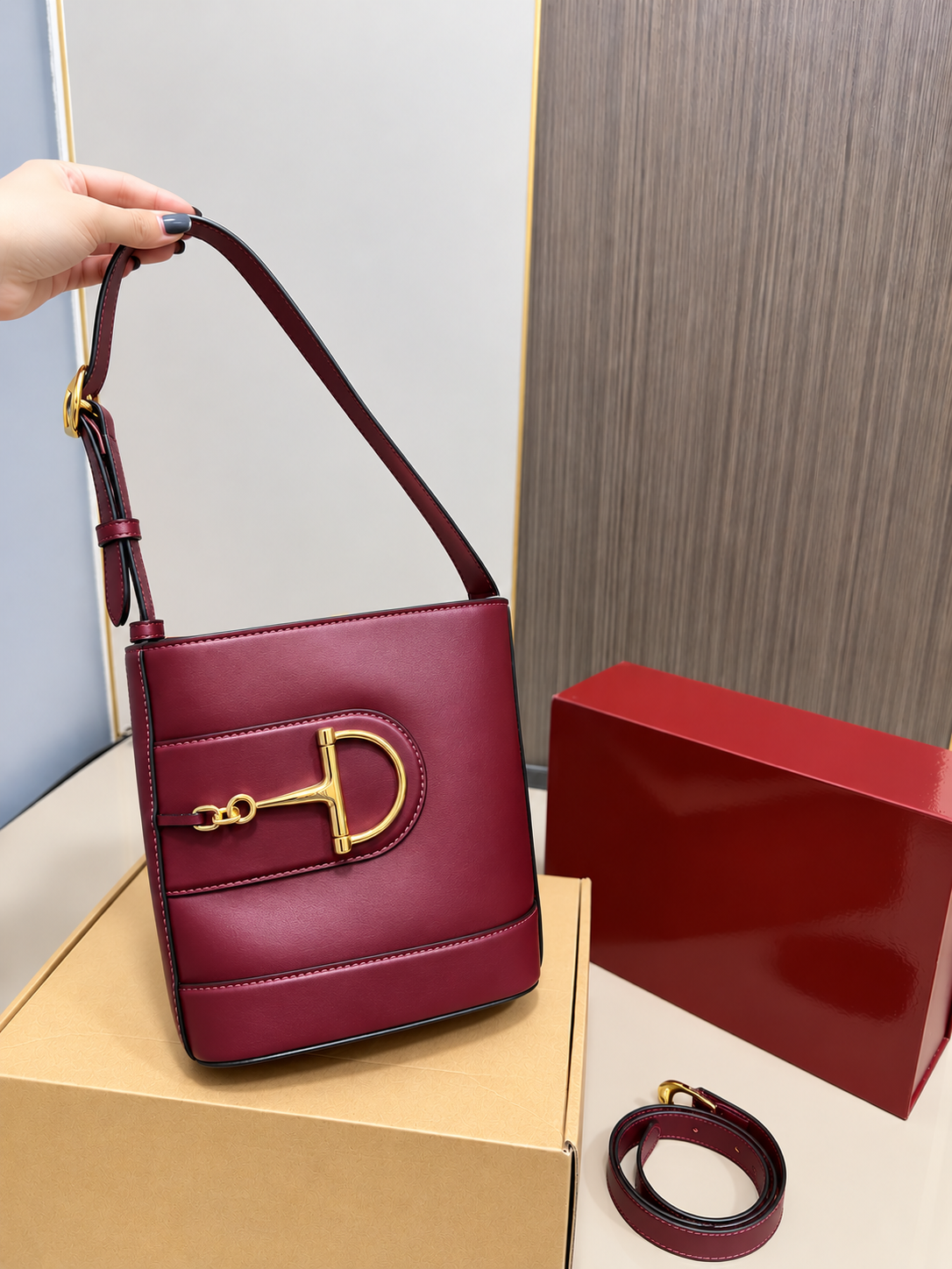 Classic Horsebit Genuine Leather Bucket Bag