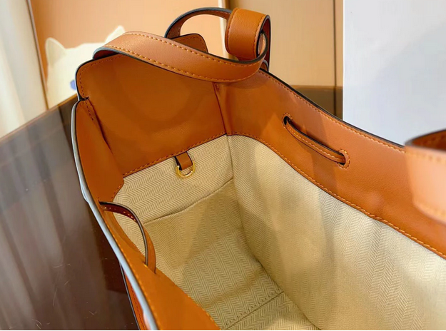 Modern Shape Leather Tote
