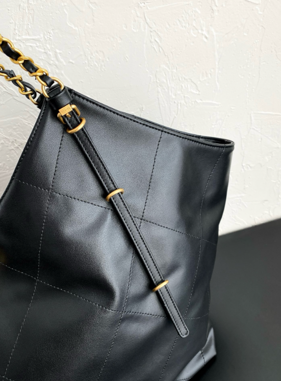 Quilted Chain-Link Leather Tote