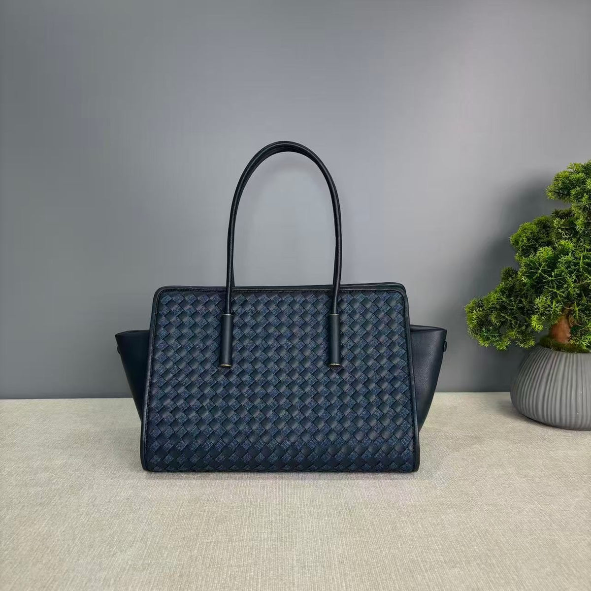 The Woven Frame - Calfskin