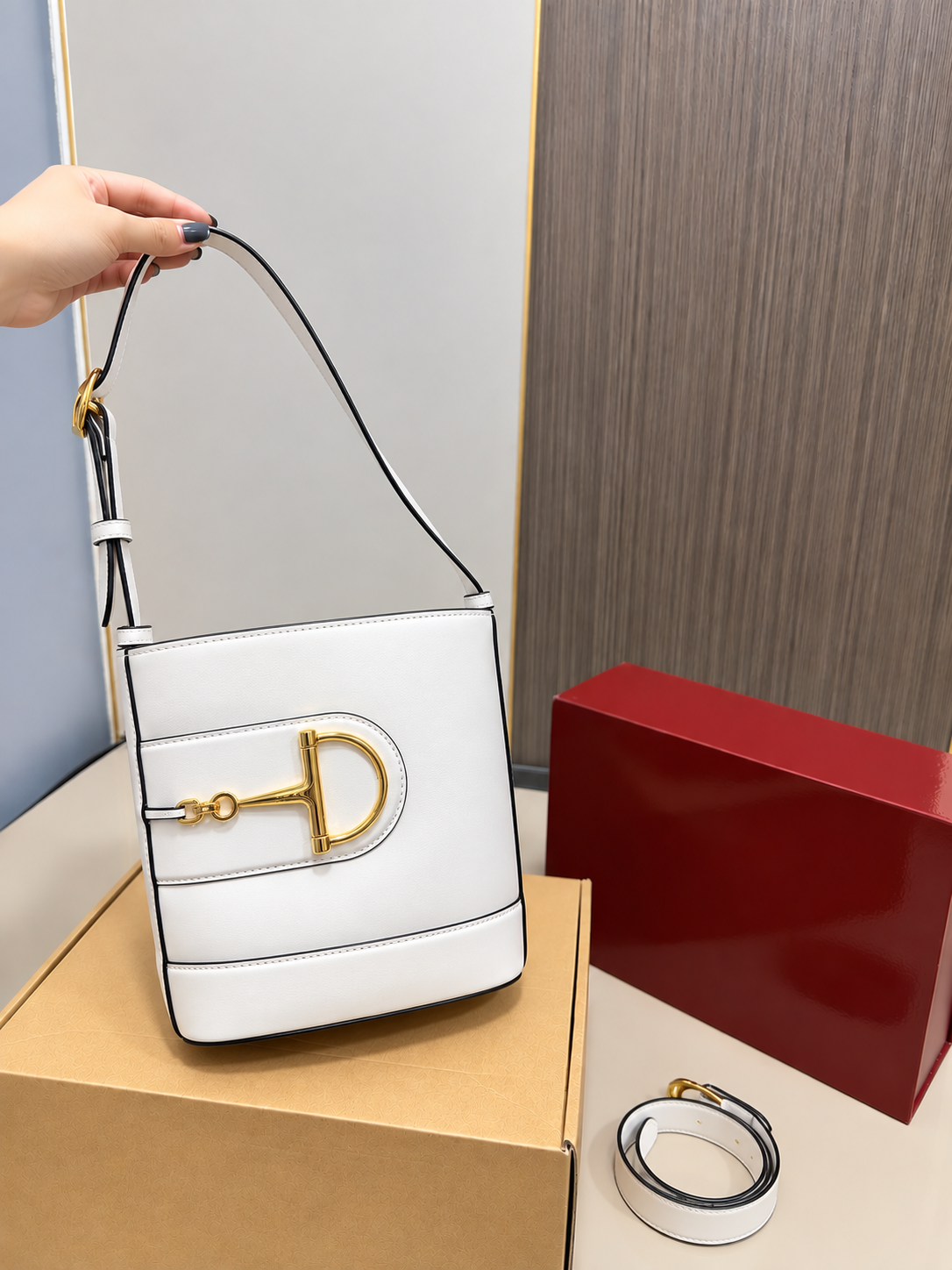 Classic Horsebit Genuine Leather Bucket Bag