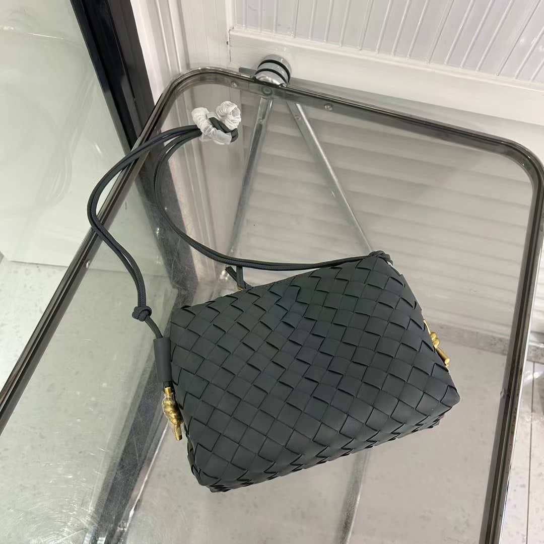 Leather Camera Loop Bag