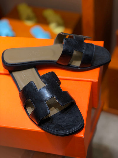 Luxury Cowhide Leather Sandals – Classic Cut Design