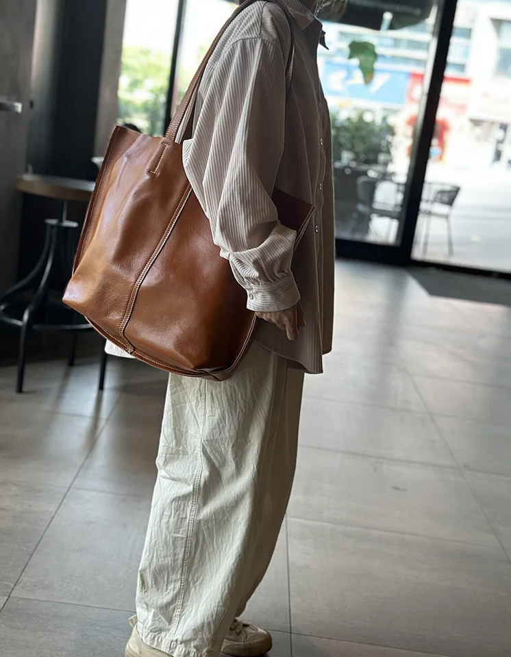 Elegant Cowhide Leather Tote Bag