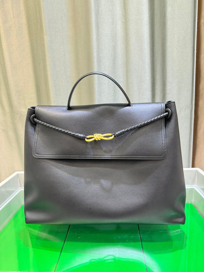 The Knot Elegance Tote