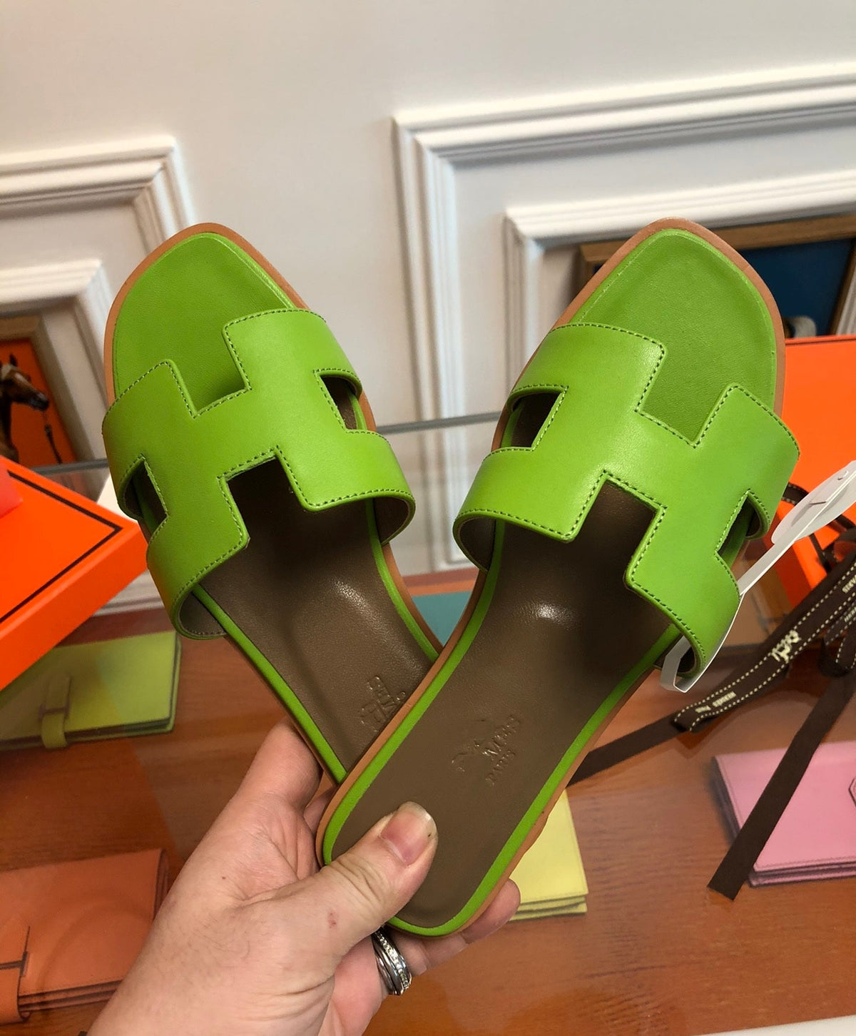 Luxury Cowhide Leather Sandals – Classic Cut Design