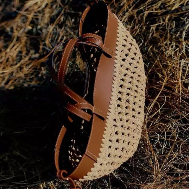 Woven Raffia & Leather Shoulder Bag – Summer Edition
