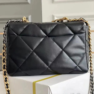 C19 Lambskin Leather Shoulder Bag – Fineciaga