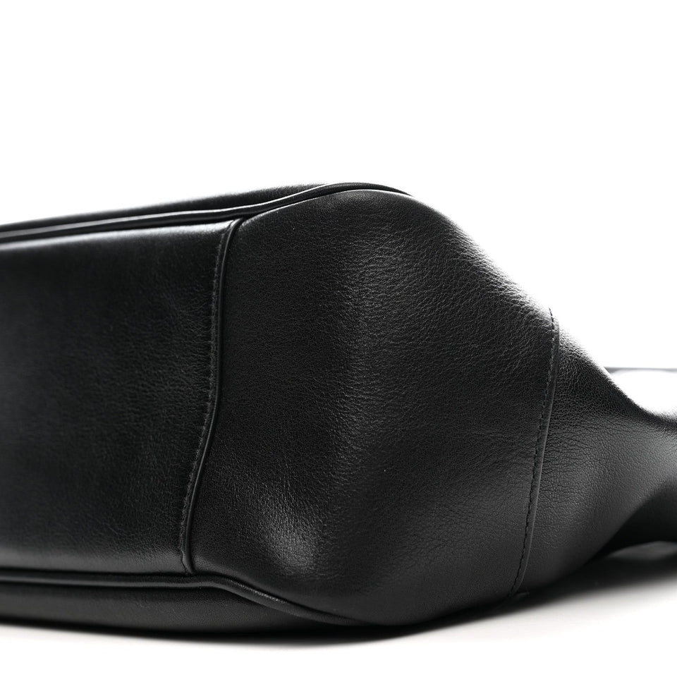 Push Lock Hobo Tote Bag
