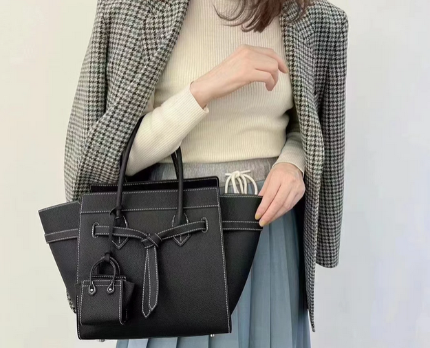 Black Medium Gate Top Handle Leather Handbag